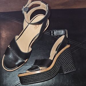 UGG Black LEATHER Wedge Sandals